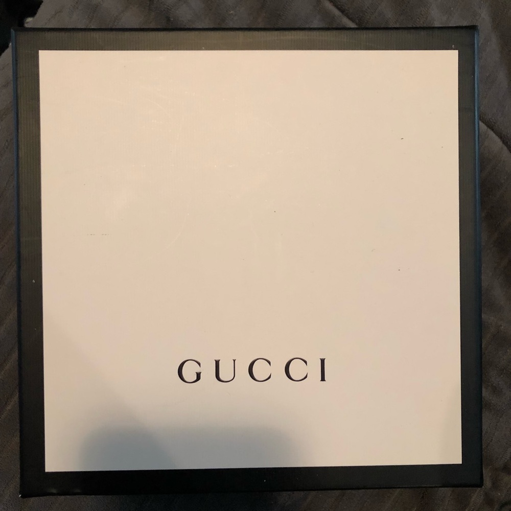 Gucci box